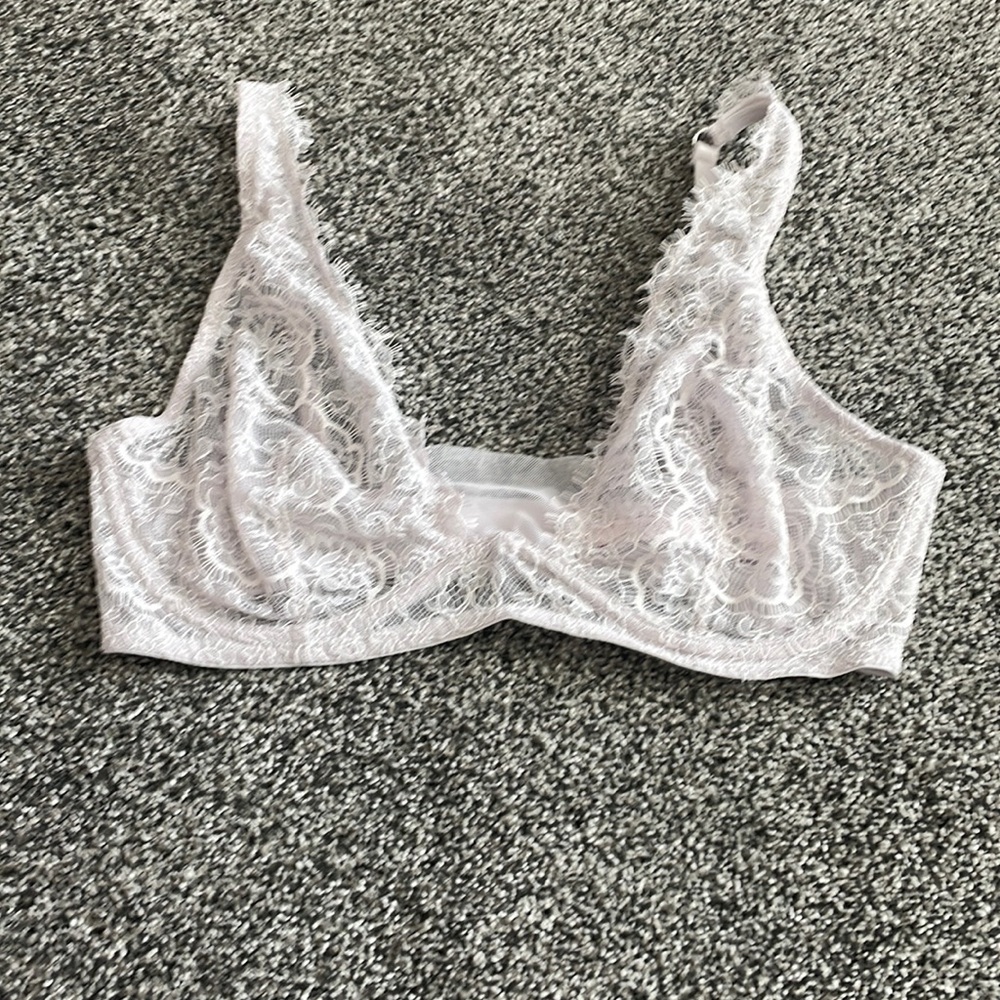 Victoria Secret Lace unlined bra, 34DD